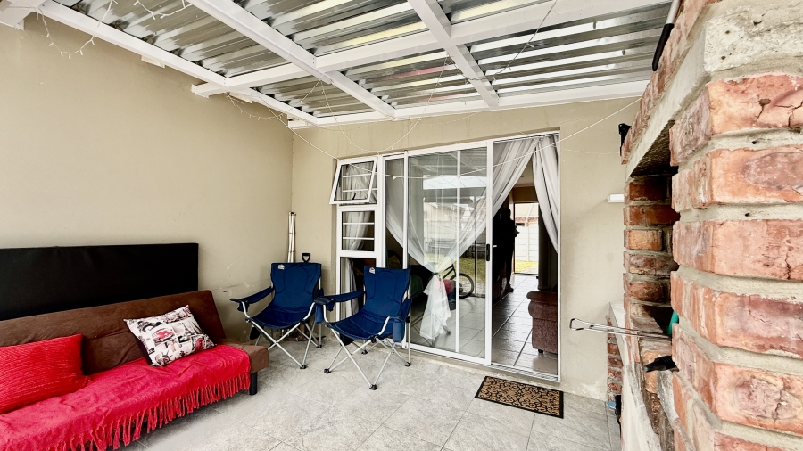 3 Bedroom Property for Sale in Parsonsvlei Eastern Cape